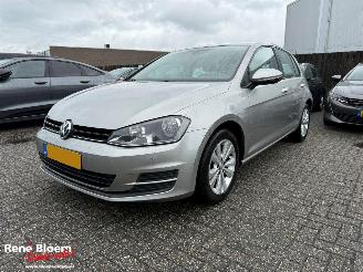 Damaged car Volkswagen Golf 1.2 TSI Comfortline 5drs Airco 2013/1