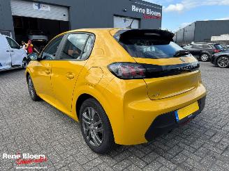 Peugeot 208 1.2 PureTech Active Pack picture 2