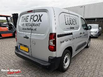 krockskadad bil bedrijf Opel Combo 1.5D L1H1 Edition 2021/12