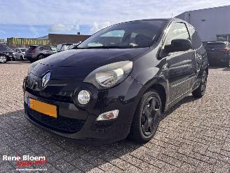 krockskadad bil auto Renault Twingo 1.2 16V Collection Airco 2012/9