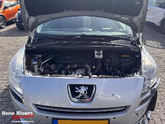 Peugeot 5008 1.6 e-HDi Executive 7p picture 9