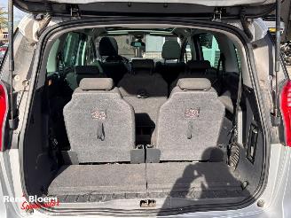 Peugeot 5008 1.6 e-HDi Executive 7p picture 12