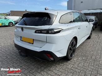 damaged passenger cars Peugeot e-308 Style EV 54kWh, 136pk 2026/2
