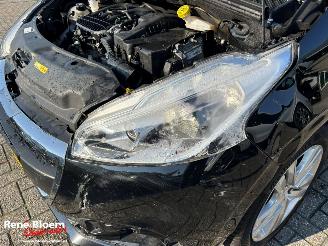 Peugeot 208 1.2 Puret6ech Signature 5drs Airco picture 11