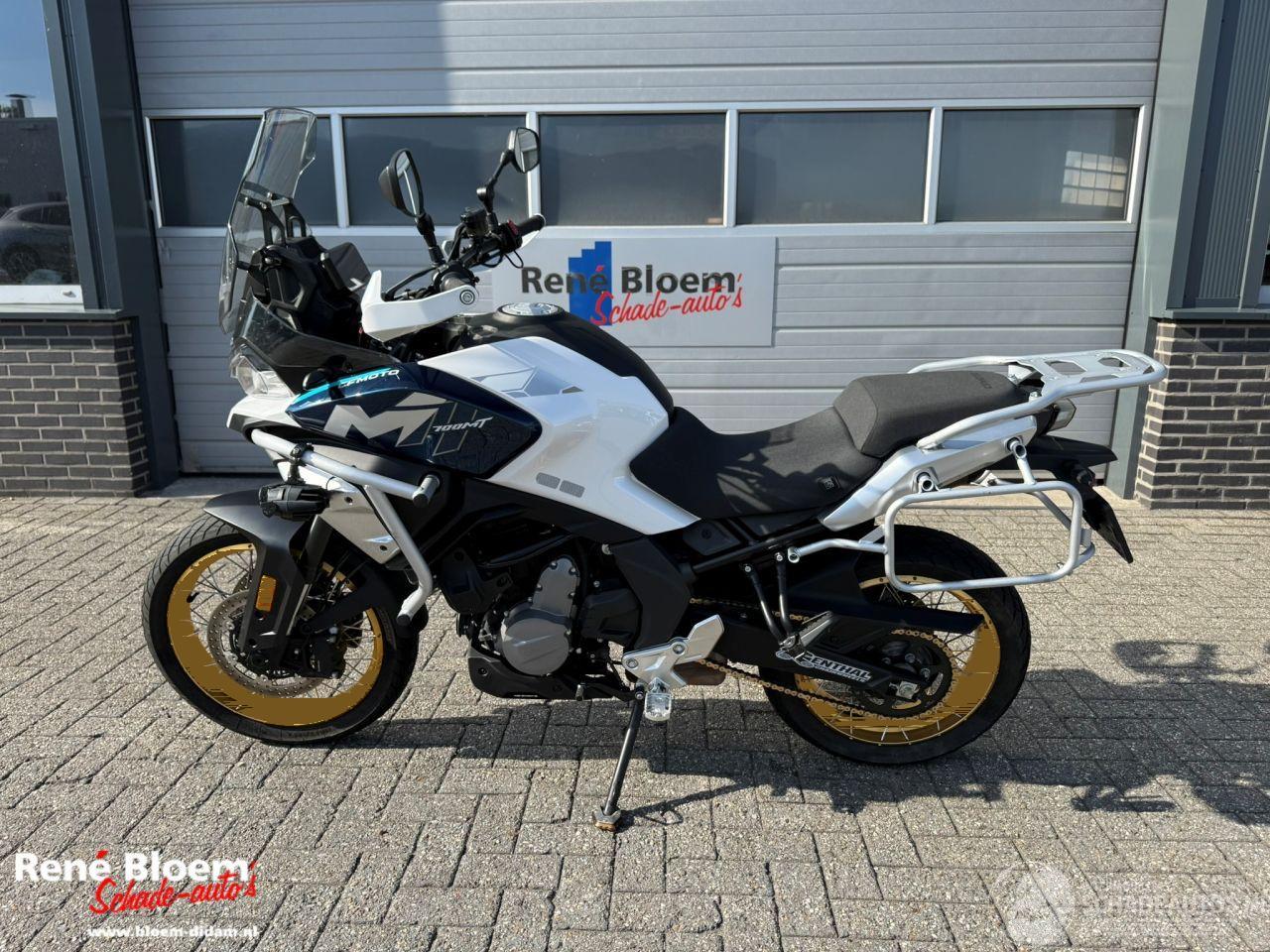 CFMoto  700 MT Adventure