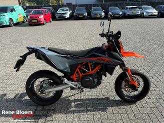KTM 690 SMC R picture 2