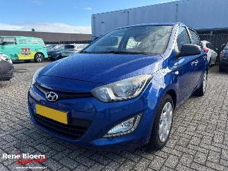 Vaurioauto  passenger cars Hyundai I-20 1.2 Business Edition Airco 5-drs 2012/6