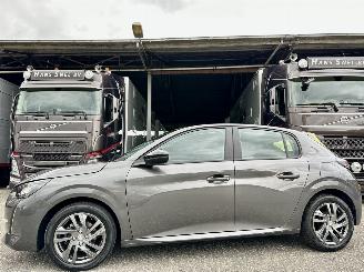 škoda osobní automobily Peugeot 208 1.2 PureTech 75pk Active Pack 5drs - nap - navi - led - airco - cruise - pdc - line assist - lmv - Apple CarPlay + Android 2022/9