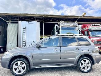 Auto incidentate Mitsubishi Outlander 2.0 Turbo 201pk 4WD - uniek - 2x schuifdak - airco - leer + alcantara + stoelverw - privacy glass - rijdbaar 2005/3