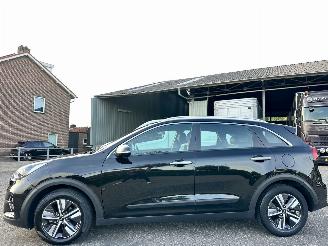 Auto incidentate Kia Niro 1.6 GDi Hybrid 119pk aut + f1 DynamicLine - 63dkm nap - navi - cruise - front + line assist - half leer 2020/10