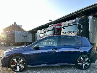 Schadeauto Volkswagen Golf GTE 1.4T 225pk aut + f1 Plug-in hybr - pano - hud - virtual - keyless - stoel + stuurverw - iq - pdc v+a - sfeerverlichting 2020/10