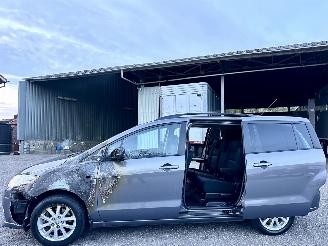 Voiture accidenté Mazda 5 1.8i 116pk Katano 7-Pers - nap - stoelverw - navi - touchscreen - clima - trekh - regensensor 2010/1
