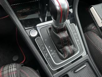 Volkswagen Golf 2.0 TSI GTI 245pk aut + f1 Perf. 5drs - pano - cam - virtual - keyless - acc - front assist - carplay - sfeerverlichting picture 21
