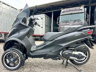 damaged motor cycles Piaggio MP3 500 Lt Sport ABS 39pk - akrapovic - matzwart - abs - asr - nieuwe banden - recent beurt gehad - rijdbaar 2014/7