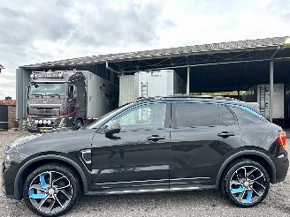 Lynk & Co 01 1.5 Plug-In Hybrid 7-Traps aut - nap - pano - navi - 360cam - stoelverw - 20inch - Infinity - pdc v+a picture 1