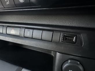 Peugeot Expert 231L 2.0 BlueHDI 120 Prem Pack extra lang - 3pers - nap - navi - pdc v+a - airco - cruise - trekh picture 35