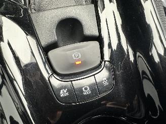 Toyota C-HR Gereserveerd 1.8 Full Hybrid 148pk aut Energy - 42dkm nap - navi - camera - keyless entry + start - front + line assist picture 37