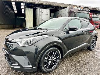 Toyota C-HR Gereserveerd 1.8 Full Hybrid 148pk aut Energy - 42dkm nap - navi - camera - keyless entry + start - front + line assist picture 2
