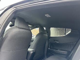 Toyota C-HR Gereserveerd 1.8 Full Hybrid 148pk aut Energy - 42dkm nap - navi - camera - keyless entry + start - front + line assist picture 67