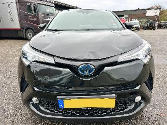 Toyota C-HR Gereserveerd 1.8 Full Hybrid 148pk aut Energy - 42dkm nap - navi - camera - keyless entry + start - front + line assist picture 3