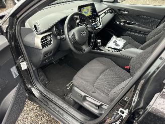Toyota C-HR Gereserveerd 1.8 Full Hybrid 148pk aut Energy - 42dkm nap - navi - camera - keyless entry + start - front + line assist picture 22