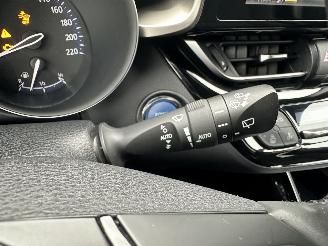 Toyota C-HR Gereserveerd 1.8 Full Hybrid 148pk aut Energy - 42dkm nap - navi - camera - keyless entry + start - front + line assist picture 33