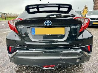 Toyota C-HR Gereserveerd 1.8 Full Hybrid 148pk aut Energy - 42dkm nap - navi - camera - keyless entry + start - front + line assist picture 6