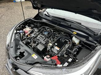 Toyota C-HR Gereserveerd 1.8 Full Hybrid 148pk aut Energy - 42dkm nap - navi - camera - keyless entry + start - front + line assist picture 77