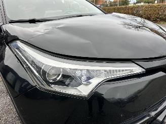 Toyota C-HR Gereserveerd 1.8 Full Hybrid 148pk aut Energy - 42dkm nap - navi - camera - keyless entry + start - front + line assist picture 8