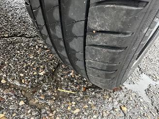 Toyota C-HR Gereserveerd 1.8 Full Hybrid 148pk aut Energy - 42dkm nap - navi - camera - keyless entry + start - front + line assist picture 105