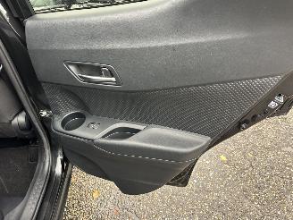 Toyota C-HR Gereserveerd 1.8 Full Hybrid 148pk aut Energy - 42dkm nap - navi - camera - keyless entry + start - front + line assist picture 62