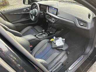 BMW 1-serie Gereserveerd 118D 2.0 150pk 8-traps aut + f1 M-Sport - pano - front + line + side + park assist - sfeerverl - keyless - virtual picture 14