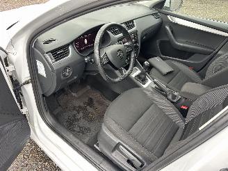 Skoda Octavia 1.0 TSI 116pk 6-bak Greentech Bus Edition Plus - xenon - virtual - camera - pdc - carplay - clima - cruise picture 65