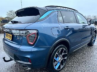 Lynk & Co 01 1.5 Plug-In Hybrid 7-Traps aut - pano - navi - 360cam - stoelverw - 20inch - Infinity - pdc v+a picture 5