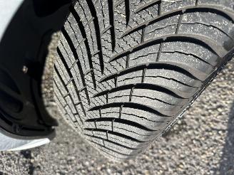 Volkswagen Polo 1.0 TSI 95pk Life 5drs - 76dkm nap - front + line assist - acc - pdc v+a - airco - cruise - carplay - lmv picture 79