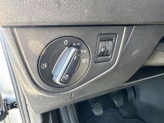 Volkswagen Polo 1.0 TSI 95pk Life 5drs - 76dkm nap - front + line assist - acc - pdc v+a - airco - cruise - carplay - lmv picture 50