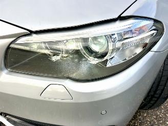 BMW 5-serie Touring 520i 184pk 8-traps aut Luxury Ed - nap - leer - stoelverw - elektr trekh + stuur - memory l+r picture 82