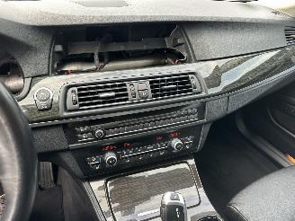 BMW 5-serie Touring 520i 184pk 8-traps aut Luxury Ed - nap - leer - stoelverw - elektr trekh + stuur - memory l+r picture 44