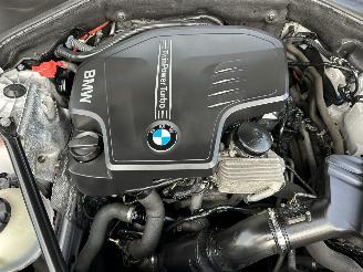 BMW 5-serie Touring 520i 184pk 8-traps aut Luxury Ed - nap - leer - stoelverw - elektr trekh + stuur - memory l+r picture 84