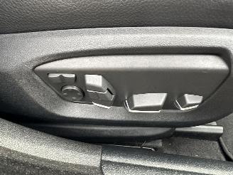 BMW 5-serie Touring 520i 184pk 8-traps aut Luxury Ed - nap - leer - stoelverw - elektr trekh + stuur - memory l+r picture 30