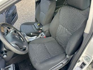 Toyota Auris 1.8 Full Hybrid 123pk aut Executive - nap - navi - camera - keyless entry + start - lmv + 4x goede banden picture 18