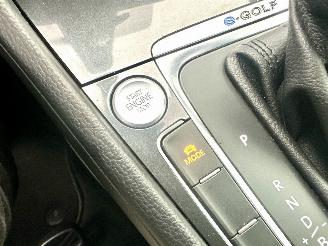 Volkswagen e-Golf 136pk aut Highline 5drs - nap - virtual - keyless - leer - stoelverw - sfeerverl - camera - pdc v+a picture 15