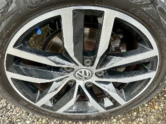 Volkswagen e-Golf 136pk aut Highline 5drs - nap - virtual - keyless - leer - stoelverw - sfeerverl - camera - pdc v+a picture 73