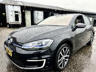 Volkswagen e-Golf 136pk aut Highline 5drs - nap - virtual - keyless - leer - stoelverw - sfeerverl - camera - pdc v+a picture 2