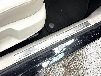 Volkswagen e-Golf 136pk aut Highline 5drs - nap - virtual - keyless - leer - stoelverw - sfeerverl - camera - pdc v+a picture 46