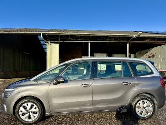 uszkodzony samochody osobowe Citroën C4 Spacetourer 1.2T 131pk aut + f1 Bus 7-pers - nap - 2019/3