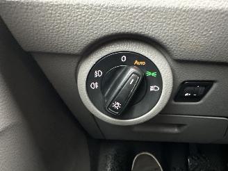 Volkswagen Transporter 2.0 TDI 150pk 6-bak Lang 3pers - 2x schuifdeur - nap - camera - navi - airco - cruise - pdc - trekh - facelift picture 24