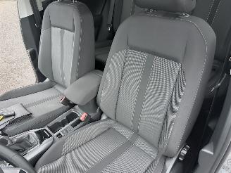 Volkswagen T-Roc 1.5 TSI 150pk 7-Traps aut Life - 7dkm nap - navi - cam - virtual - front + line + park assist - keyless picture 42