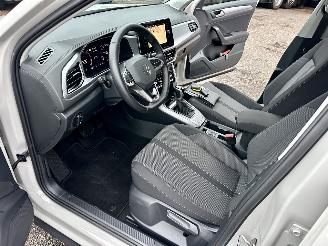 Volkswagen T-Roc 1.5 TSI 150pk 7-Traps aut Life - 7dkm nap - navi - cam - virtual - front + line + park assist - keyless picture 19