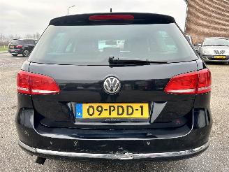 Volkswagen Passat 1.4 TSI 122pk dsg aut + f1 Highline - nap - dvd in hoofdsteunen - navi - clima - cruise - leer + stoelverw picture 91